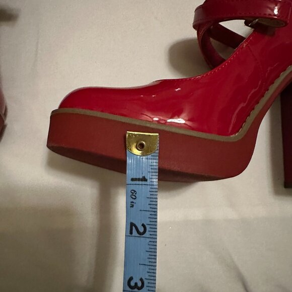 STEVE MADDEN • Red Patent Mary Jane Platform Heels • Size 8 NIB - Picture 2 of 8